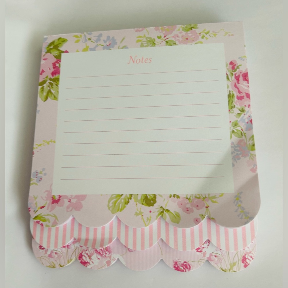 New Laura Ashley 3 Pack Scalloped Layered Note Pads - Picture 16 of 16